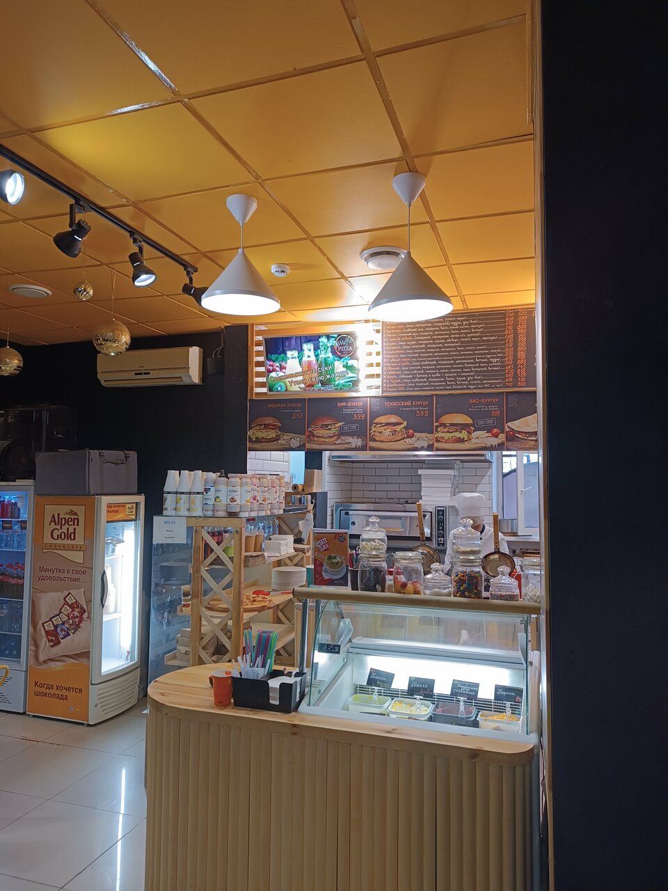 Кафе м. Кантемировская 3.000.000 
Waffle & Pizza_4
